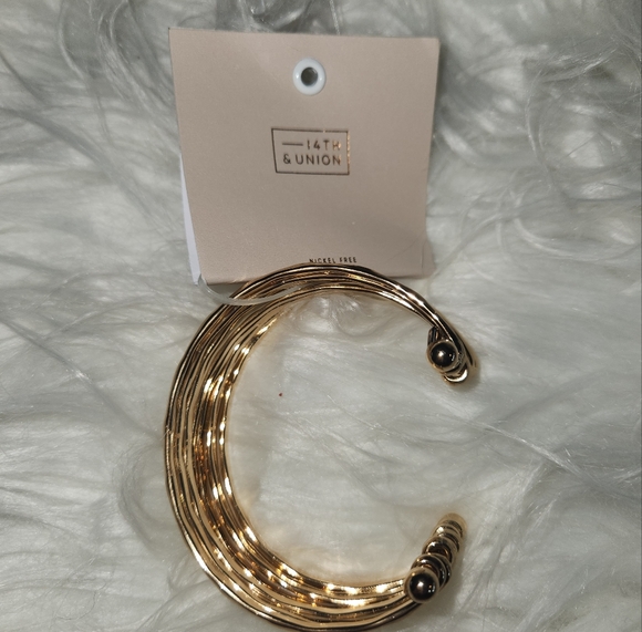 14th & Union Nickel Free Gold Tone Cuff Bangle Bracelets (8) - Picture 1 of 5
